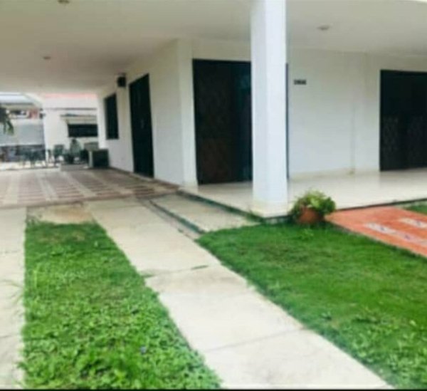 Casa Independiente de 4 habitaciones en venta en Casino Deportivo, Cerro, La Habana - 20