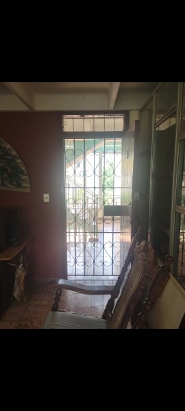 Apartamento de 3 habitaciones en venta en Villa Panamericana, Habana del Este, La Habana
