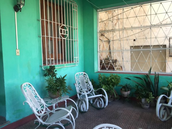 Apartment with 4 bedrooms for exchange in Vedado - Malecón, Plaza de la Revolución, La Habana