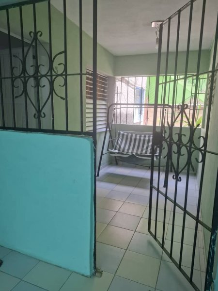 Apartamento de 3 habitaciones en venta en Boyeros, La Habana