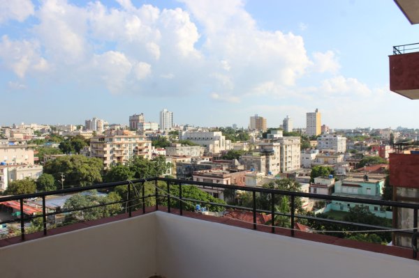 Apartamento de 2 habitaciones en venta en Vedado, Plaza de la Revolución, La Habana - 13