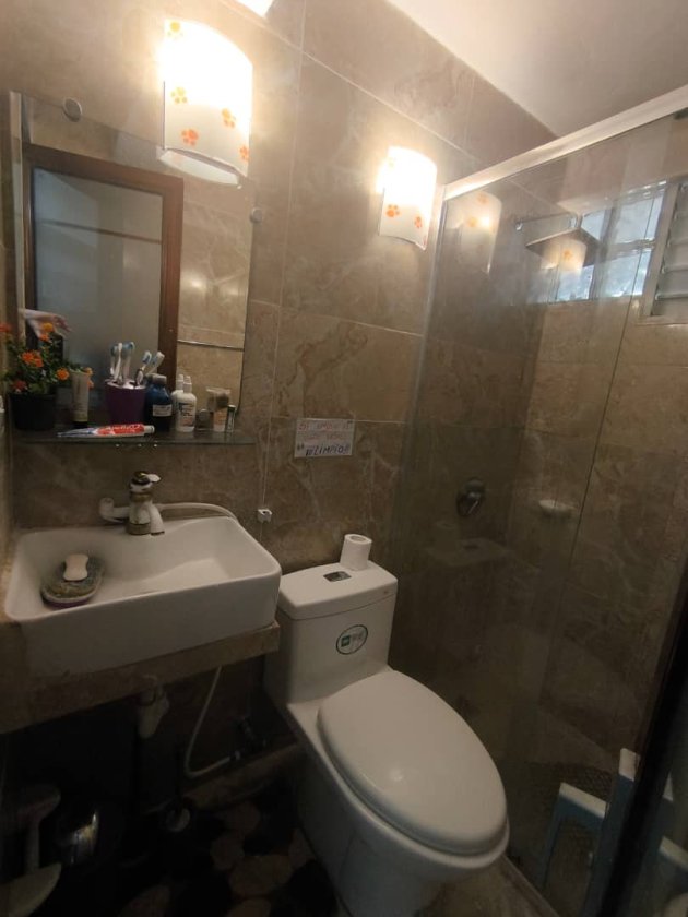Apartment with 3 bedrooms for sale in Camilo Cienfuegos, Habana del Este, La Habana