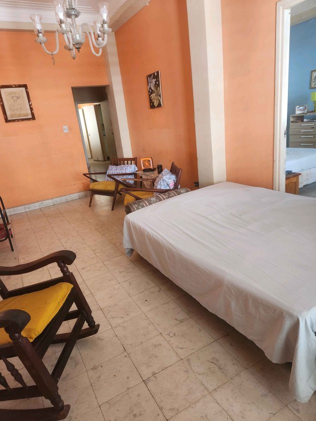 Apartment with 2 bedrooms for exchange in Jesús María, Habana Vieja, La Habana