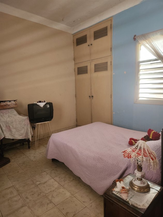 Apartment with 2 bedrooms for exchange in Jesús María, Habana Vieja, La Habana