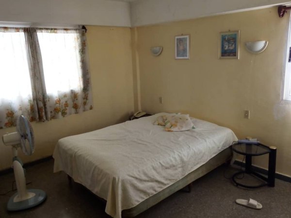 Apartamento de 4 habitaciones en venta en Vedado, Plaza de la Revolución, La Habana - 2