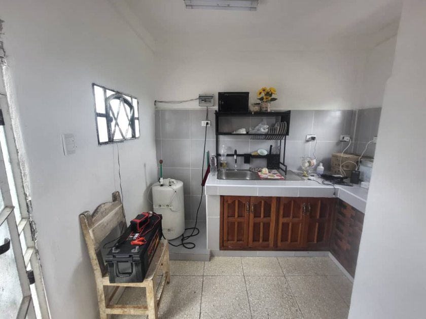 Casa Independiente de 2 habitaciones en venta en Guanabacoa, La Habana