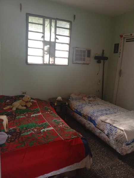 Casa Independiente de 2 habitaciones en venta en Lawton, Diez de Octubre, La Habana - 14