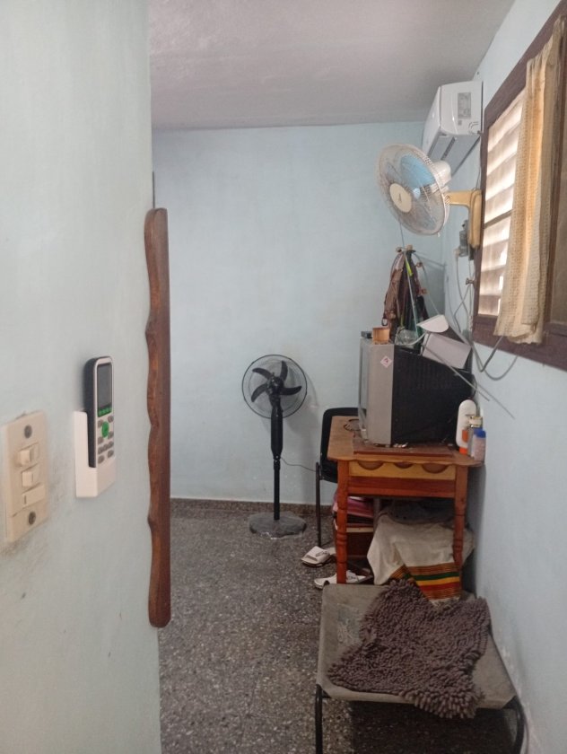 Casa Independiente de 2 habitaciones en venta en Lawton, Diez de Octubre, La Habana