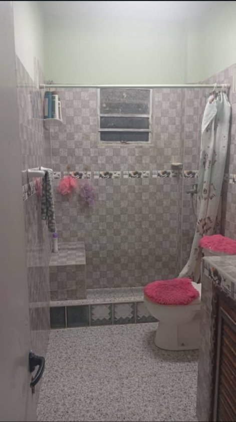 Casa Independiente de 2 habitaciones en venta en Lawton, Diez de Octubre, La Habana