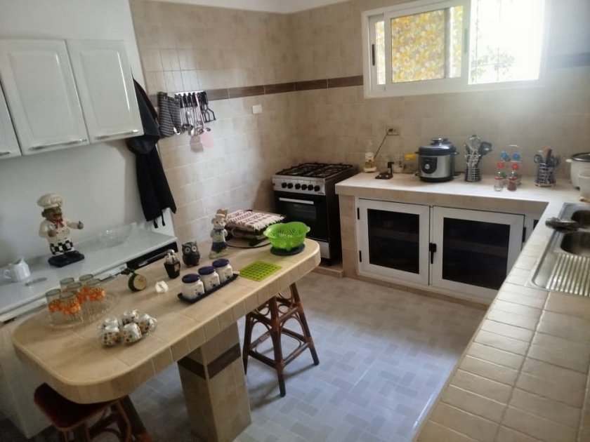 Casa Independiente de 4 habitaciones en venta en DBeche, Guanabacoa, La Habana
