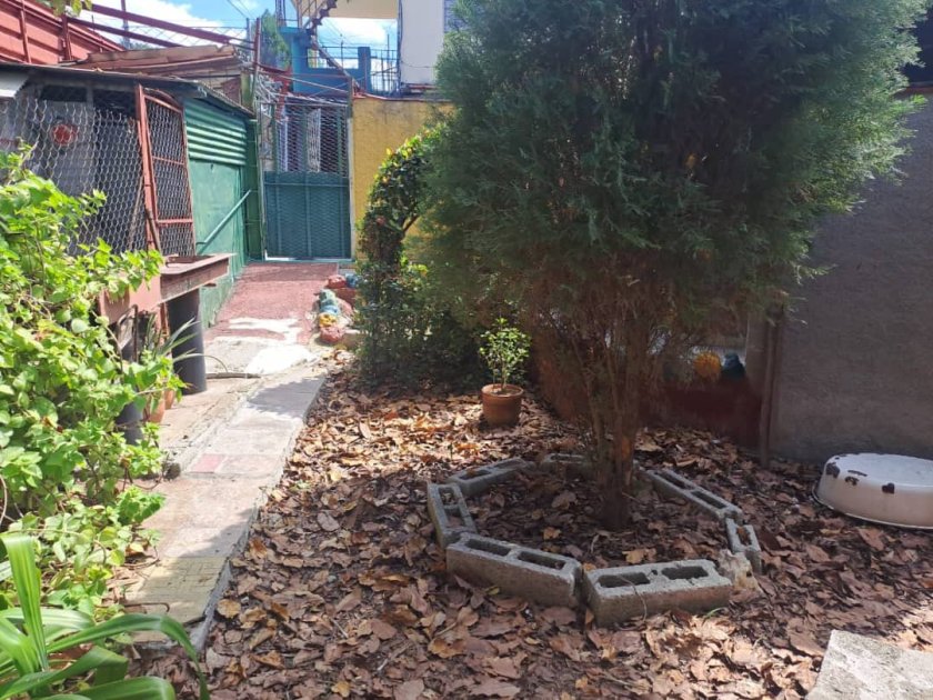 Casa Independiente de 4 habitaciones en venta en Zamora, Marianao, La Habana