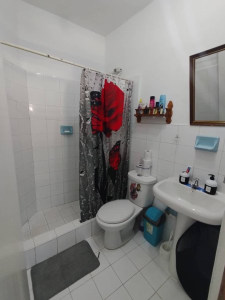 Casa de 2 habitaciones en venta en Centro Habana, La Habana - 4