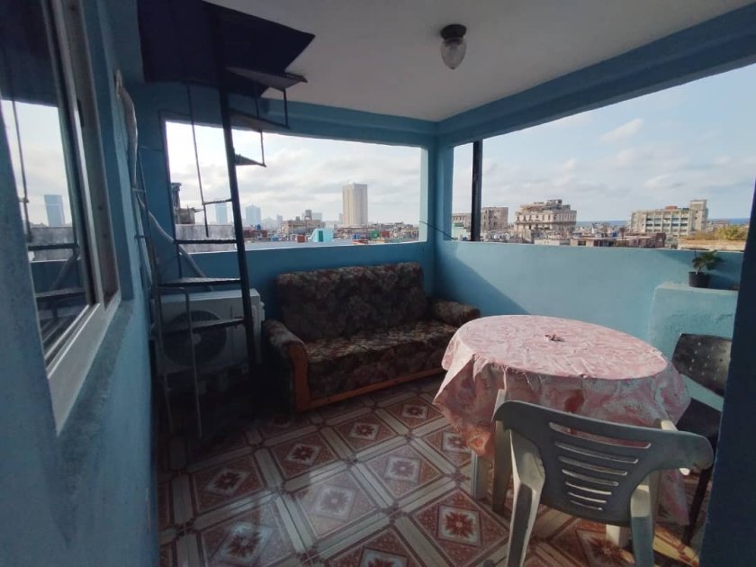 Casa de 2 habitaciones en venta en Centro Habana, La Habana