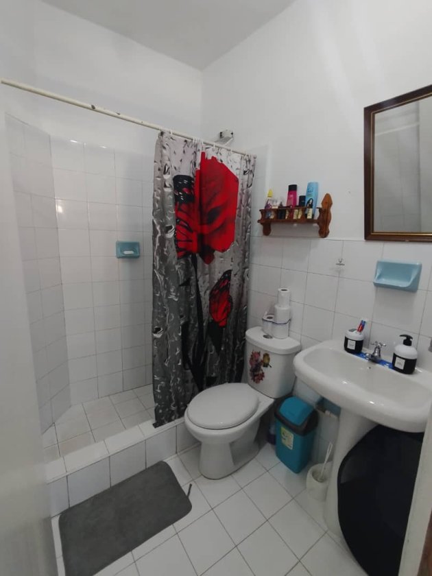 Casa de 2 habitaciones en venta en Centro Habana, La Habana