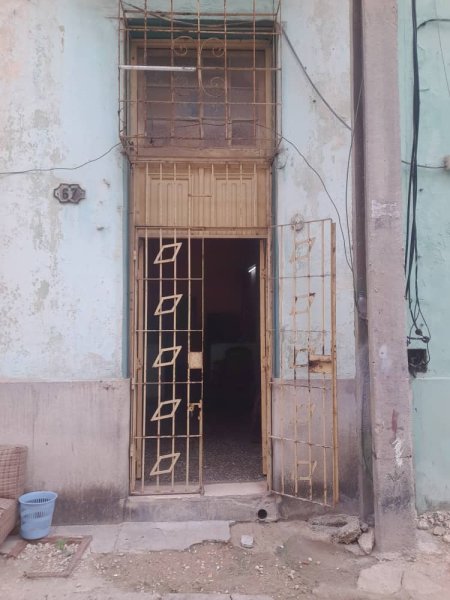 Casa de 2 habitaciones en venta en Cayo Hueso, Centro Habana, La Habana