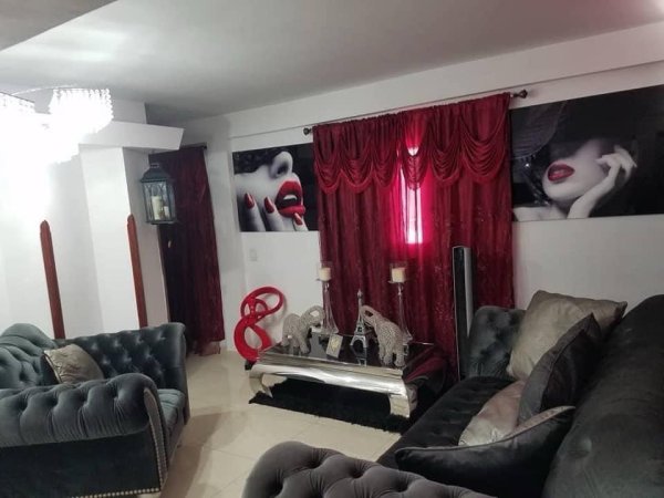 Duplex with 6 bedrooms for sale in Elena, La Lisa, La Habana - 4
