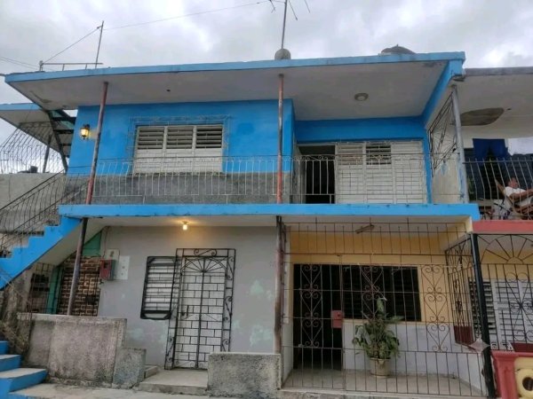 Duplex with 5 bedrooms for sale in Holguín