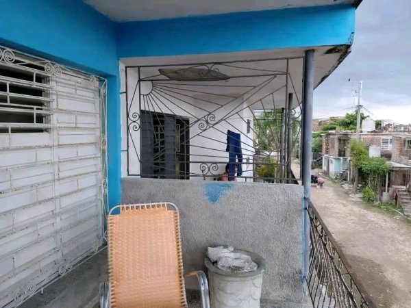 Duplex with 5 bedrooms for sale in Holguín - 3