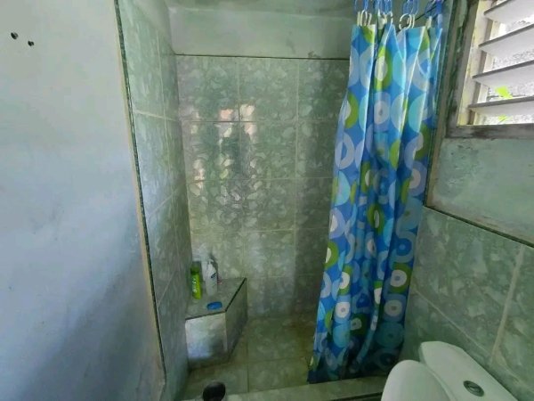 Chalet with 2 bedrooms for sale in Holguín - 12