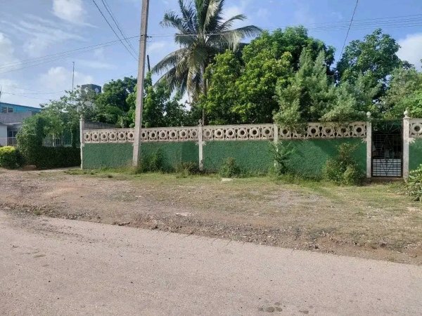 Chalet with 2 bedrooms for sale in Holguín - 2