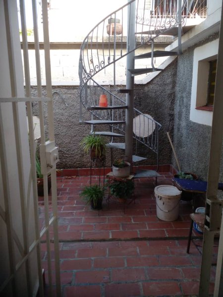 Casa Independiente de 3 habitaciones en venta en El Trigal, Boyeros, La Habana - 19