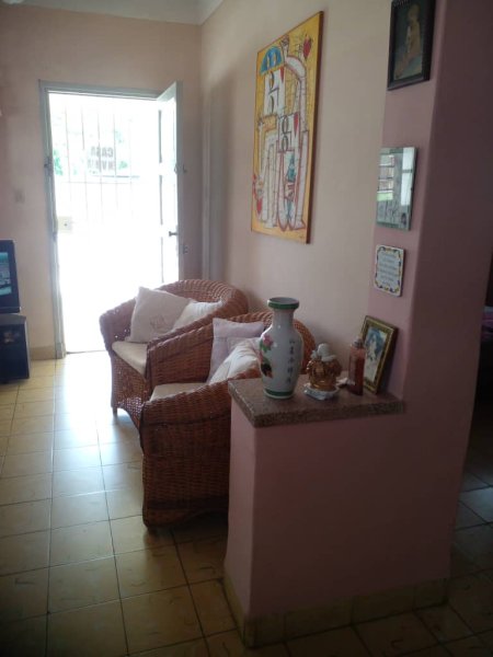 Casa Independiente de 3 habitaciones en venta en El Trigal, Boyeros, La Habana - 9