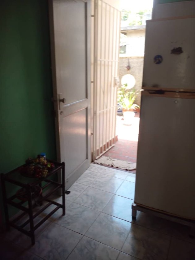 Casa Independiente de 3 habitaciones en venta en El Trigal, Boyeros, La Habana