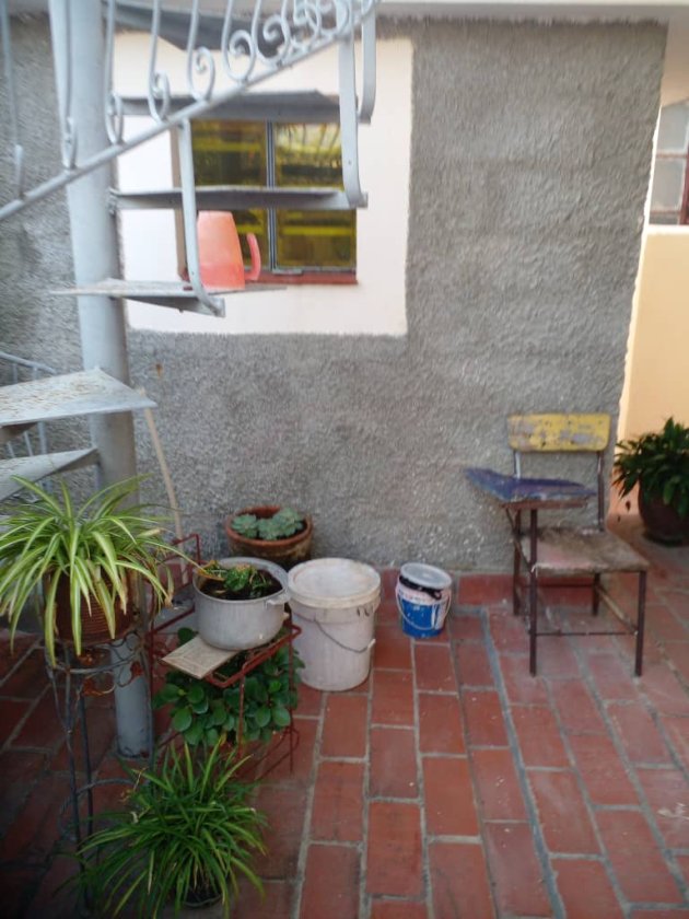 Casa Independiente de 3 habitaciones en venta en El Trigal, Boyeros, La Habana