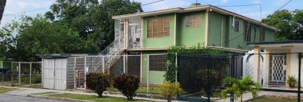 Detached House with 5 bedrooms for sale in Reparto Bahía, Habana del Este, La Habana