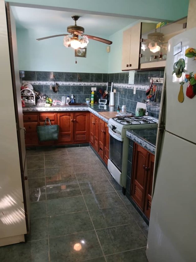 Casa Independiente de 5 habitaciones en venta en Reparto Bahía, Habana del Este, La Habana