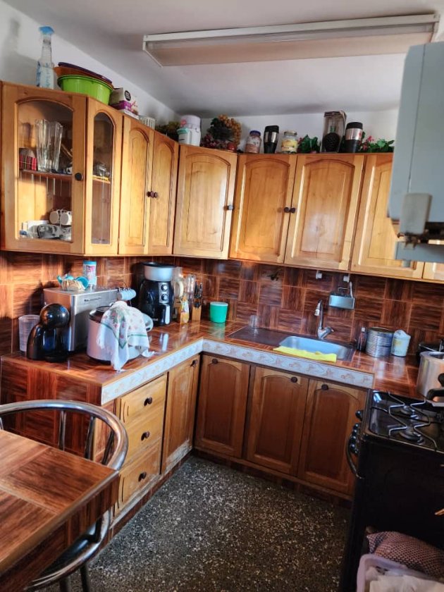 Casa Independiente de 5 habitaciones en venta en Reparto Bahía, Habana del Este, La Habana