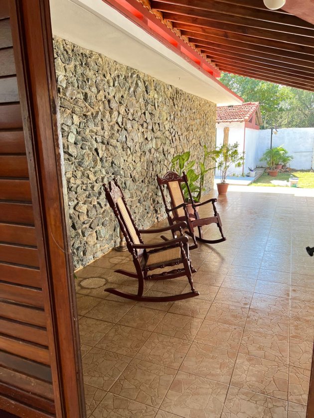 Casa Independiente de 4 habitaciones en venta en Siboney - Playa, Playa, La Habana