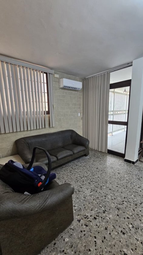 Casa Independiente de 2 habitaciones en venta en Náutico, Playa, La Habana