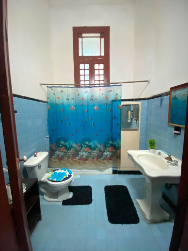Casa de 6 habitaciones en venta en Diez de Octubre, La Habana