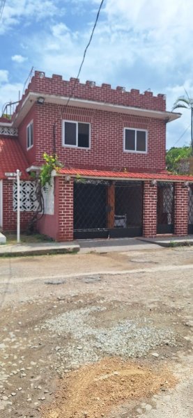 Casa de 6 habitaciones en venta en Guanabo, Habana del Este, La Habana