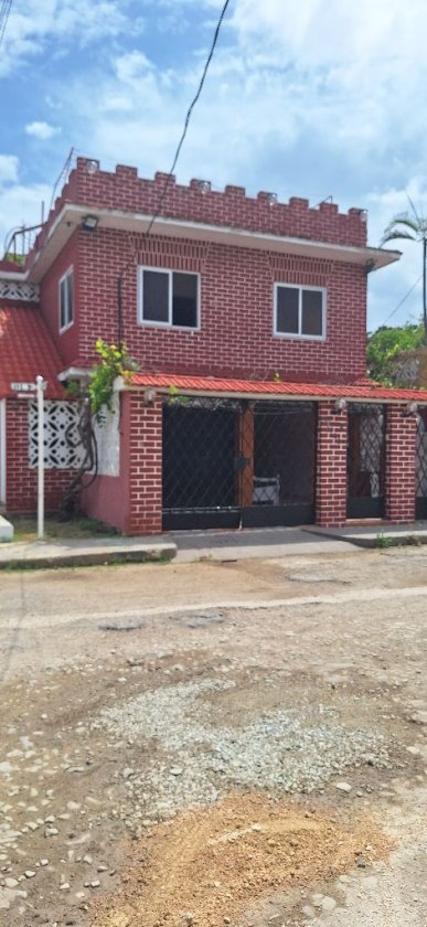 Casa de 6 habitaciones en venta en Guanabo, Habana del Este, La Habana