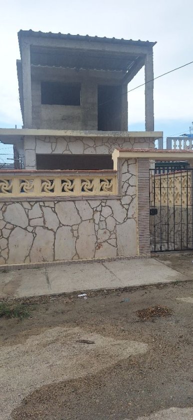 Casa de 2 habitaciones en venta en Guanabo, Habana del Este, La Habana