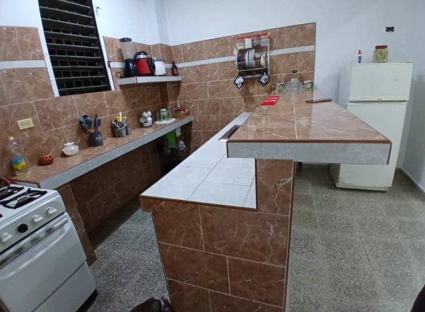 Duplex with 5 bedrooms for sale in Víbora, Diez de Octubre, La Habana - 2