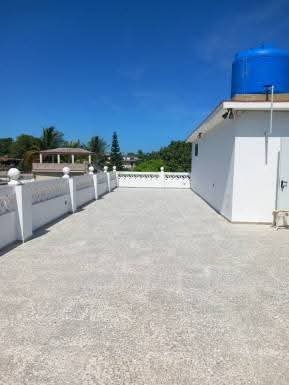 Casa Independiente de 6 habitaciones en venta en Cojímar, Habana del Este, La Habana
