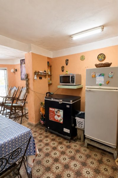 Casa Independiente de 4 habitaciones en venta en Cerro, La Habana - 2