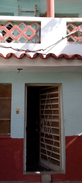 Biplanta de 2 habitaciones en venta en Diez de Octubre, La Habana - 3