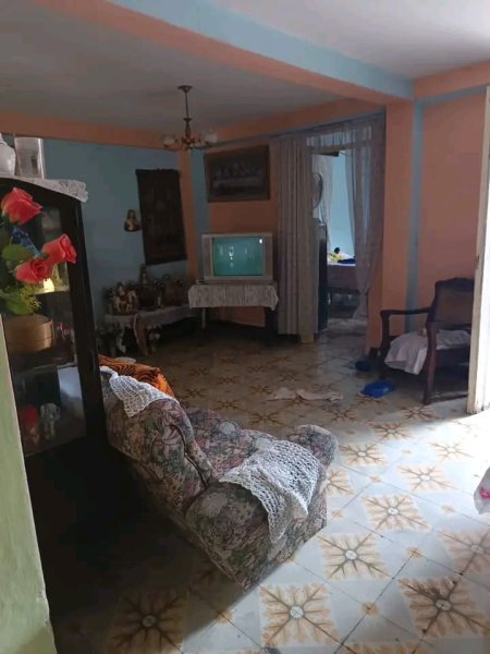Casa de 5 habitaciones en venta en Cerro, La Habana - 4