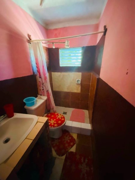 House with 2 bedrooms for sale in Las Tunas - 10