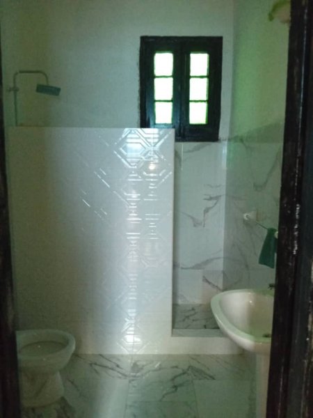 Casa Independiente de 4 habitaciones en venta en Santos Suárez, Diez de Octubre, La Habana - 9