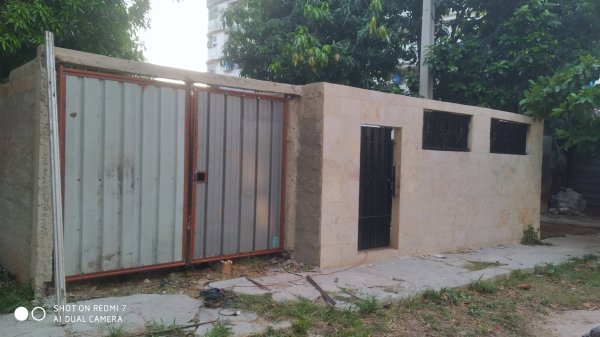 Casa Independiente de 2 habitaciones en venta en Alamar - Playa, Habana del Este, La Habana