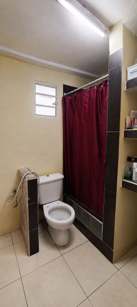 Casa Independiente de 2 habitaciones en venta en Alamar - Playa, Habana del Este, La Habana - 3