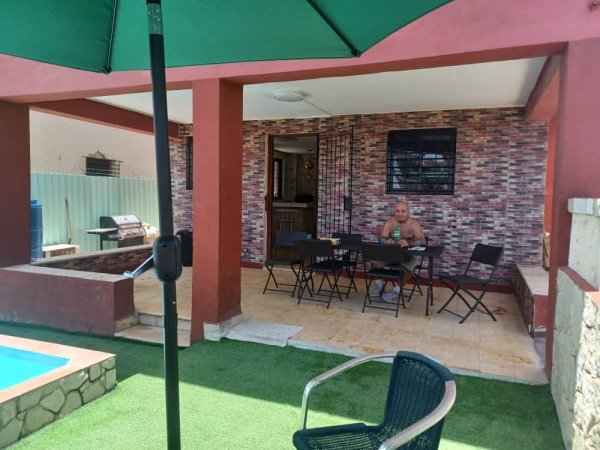Biplanta de 4 habitaciones en venta en Boca Ciega, Habana del Este, La Habana - 4