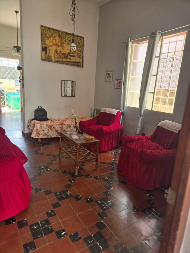 Casa Independiente de 5 habitaciones en venta en Playa, La Habana