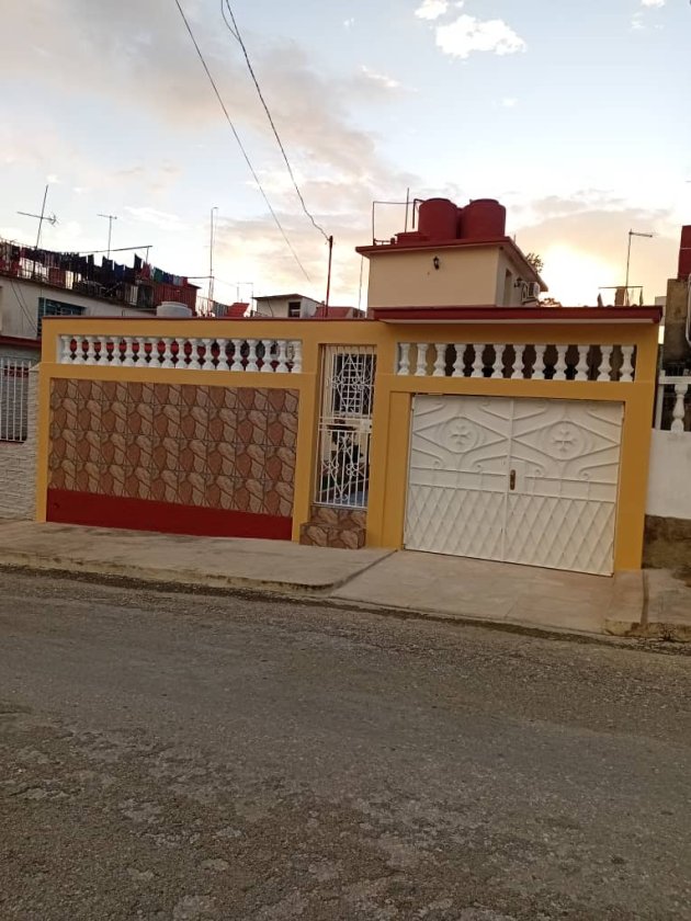 Casa de 3 habitaciones en venta en El Trigal, Boyeros, La Habana