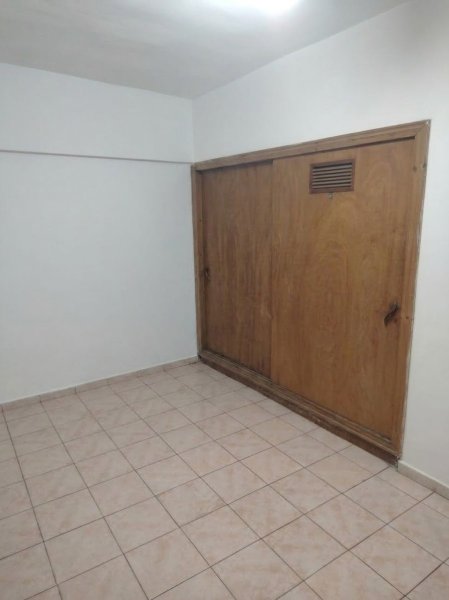 Apartamento de 3 habitaciones en permuta en Jesús María, Habana Vieja, La Habana - 4